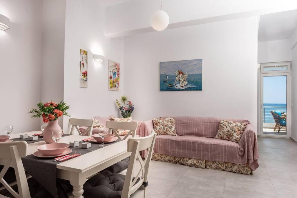 Amazing Seafront Suite Ierápetra エクステリア 写真